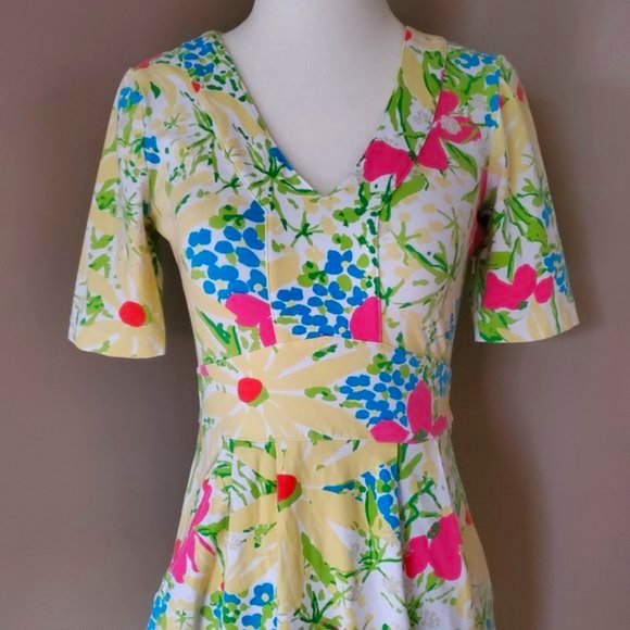 Lilly Pulitzer Dress in Blue Eyed Girl Print Size XS - Picture 3 of 16
